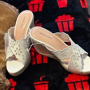 Draper James Scalloped Cream Wedges